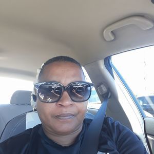 Meet your Posher, Gloria